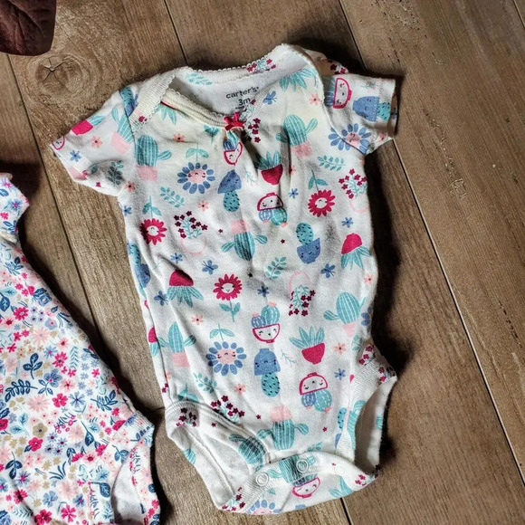 Carter's Baby Girl 3 Month Floral and Cactus Top Bundle - Picture 11 of 11